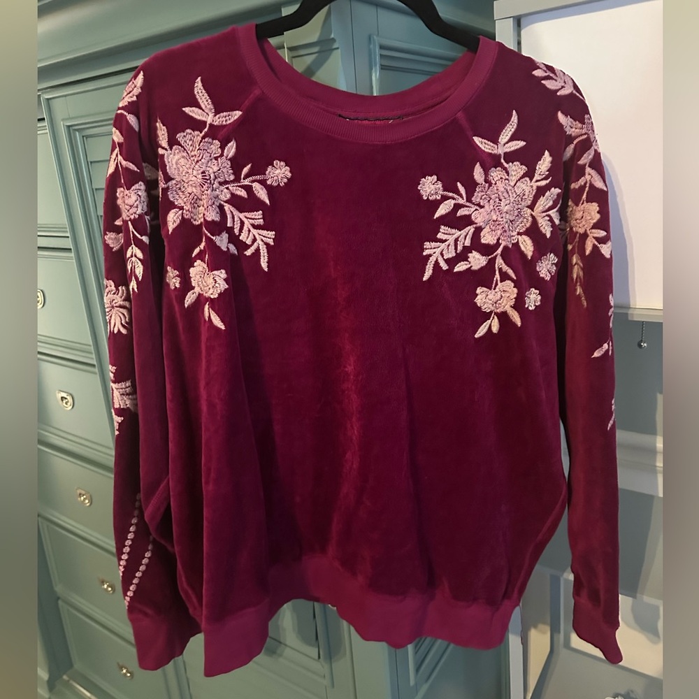 Embroidered Floral Velvet Sweater - Burgundy